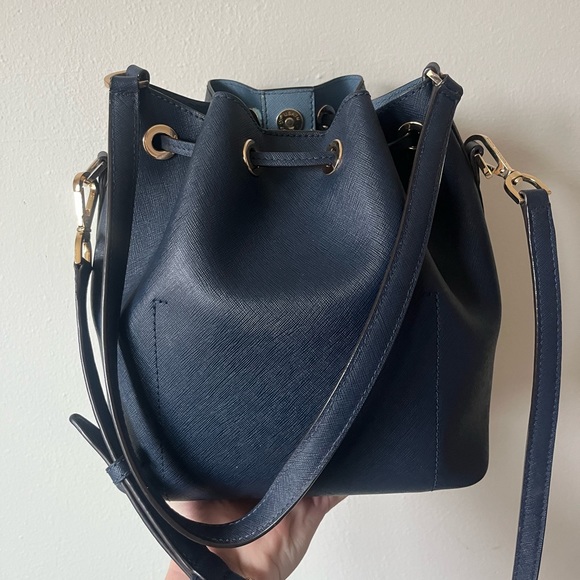 Michael Kors Bucket Bag - Picture 14 of 15